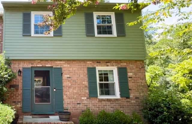 Close to Stonefield Shopping, UVA and walk to Albemarle High School! photos photos