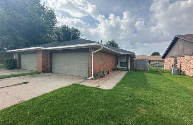 2 Bed 2 Bath Duplex in Oklahoma City (See Contact Info Below) photos photos