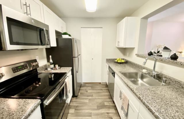 3038 118th Ave SE - 3038 118th Avenue Southeast, Bellevue, WA 98005
