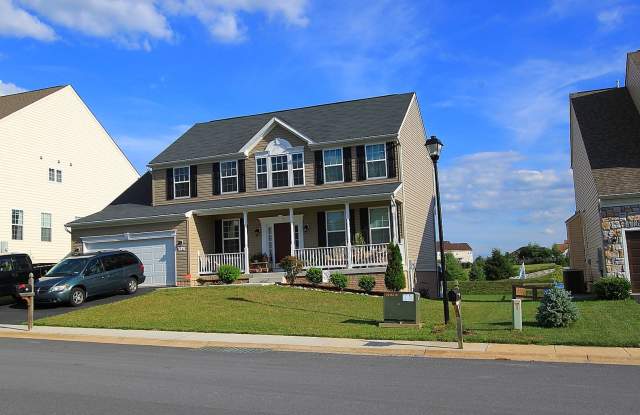 4 bed, 2.5 bath, Single Family Home in Charles Town, WV photos photos
