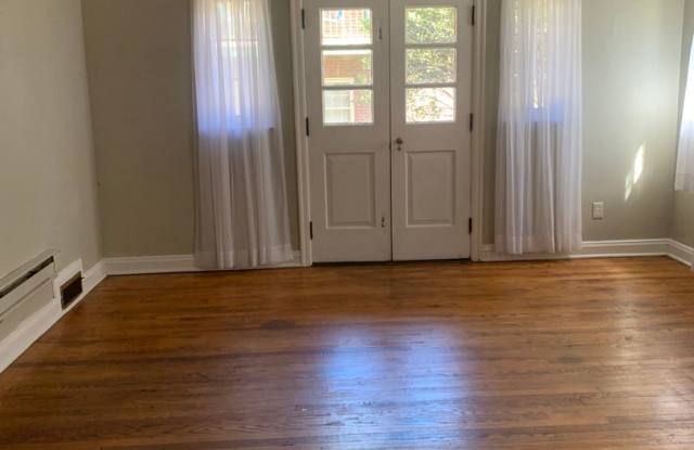 1507 Jackson Gallery 4