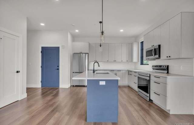 185-191 Ashford Avenue photos photos