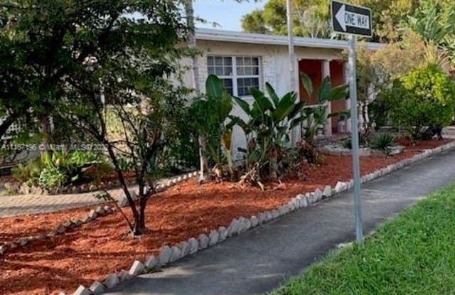 729 NE 2nd CT - 729 Northeast 2nd Court, Hallandale Beach, FL 33009 729 NE 2nd CT - 729 Northeast 2nd Court, Hallandale Beach, FL 33009