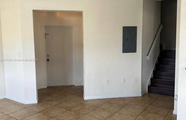 8833 NW 107th Ct Gallery 3