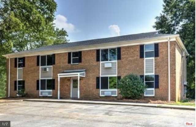 1025 Sims Cir photos photos