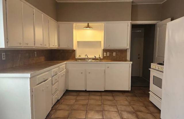 House For Rent 2124 Avenue G Nederland, TX 77627 Gallery 3