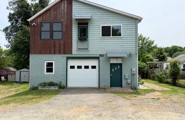 1500 Meridian Street - Modern Industrial Retreat in the Heart of Charlottesville! photos photos 1500 Meridian Street - Modern Industrial Retreat in the Heart of Charlottesville! photos photos