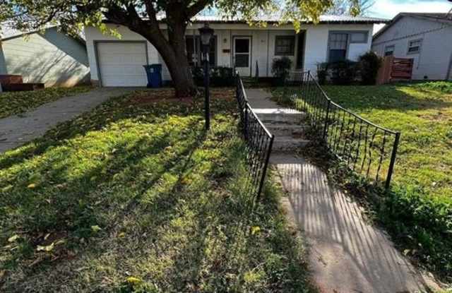 810 San Carlos Street - 810 San Carlos Street, Sweetwater, TX 79556