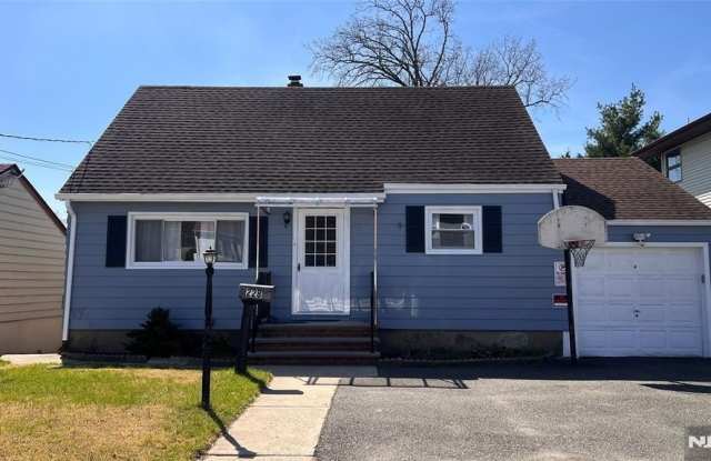 228 Philip Avenue photos photos