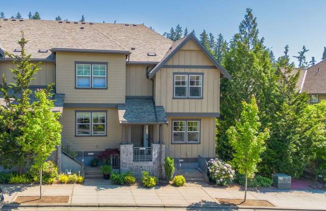 Must See! Luxury Townhome in West Sylvan Hills - Clubhouse/Pool/Garage! photos photos