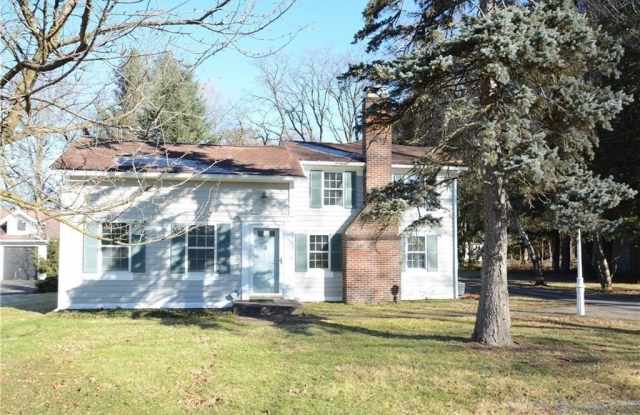 1032 Penfield Road Gallery 3