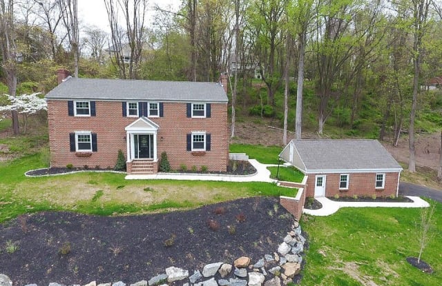 28 LLANGOLLEN LN - 28 Llangollen Lane, Delaware County, PA 19073