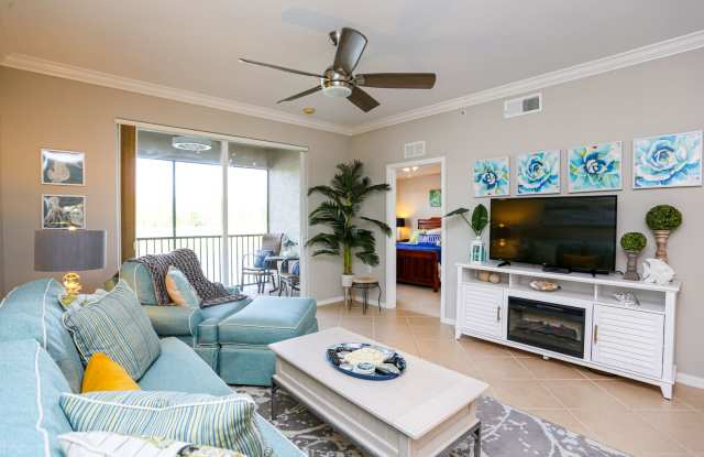 HERITAGE BAY - 2 BEDS / 2 BATHS - GOLF COURSE VIEWS - FURNISHED***SEASONAL OR LONGER TERM*** Gallery 3