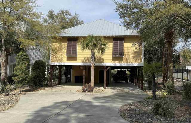 1708 25th Ave. N photos photos