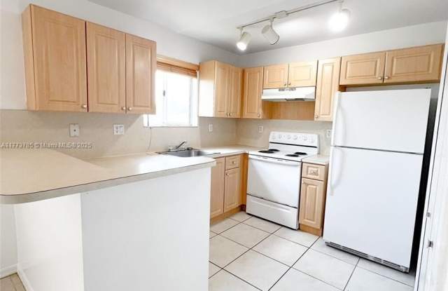 2910 SE 12th Rd - 2910 Southeast 12th Road, Homestead, FL 33035