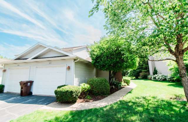 Maintenance free 2 bedroom, 1 bath town-home in Westchester Village in Chesterton photos photos