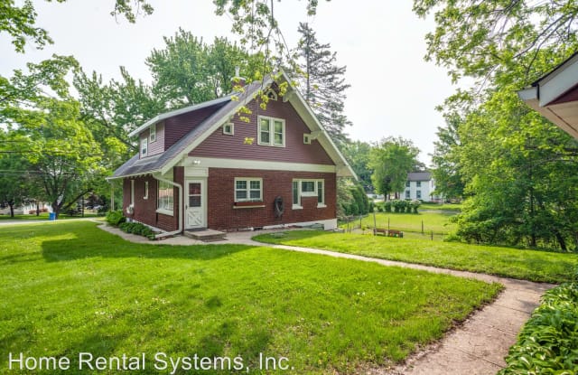 548 Mill Street - 548 Mill Street, Excelsior, MN 55331