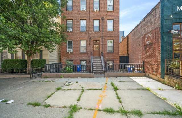 14 COLES ST photos photos