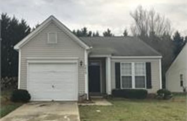 1618 Oakdale Green Dr. - 1618 Oakdale Green Drive, Charlotte, NC 28216