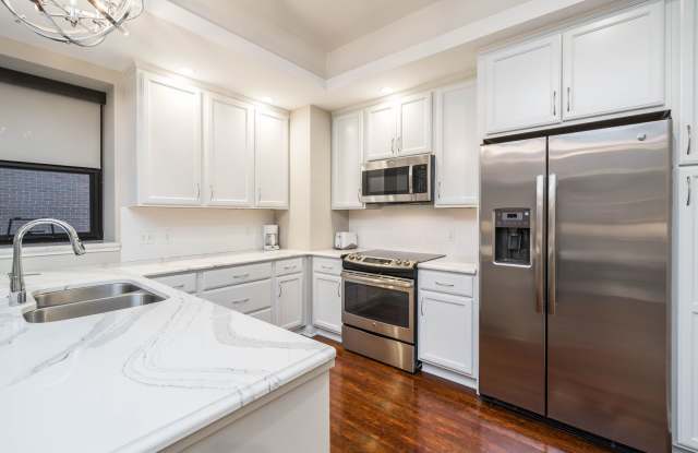 Fully Furnished, Short-Term Option Gallery 2