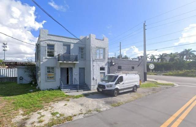 18300 W Dixie Hwy photos photos