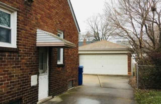 3 Bed 1.5 Bath NO SEC8 OPEN HOUSE SAT 9/26 2-4pm, SUN 9/27 12:30-2:30pm Gallery 3