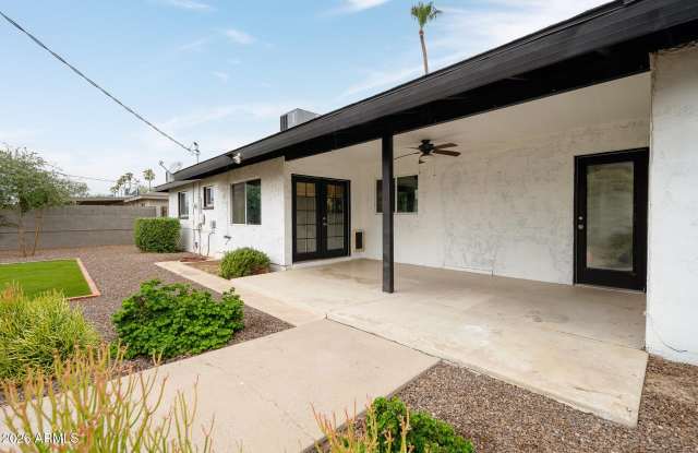 1731 W Highland Avenue photos photos