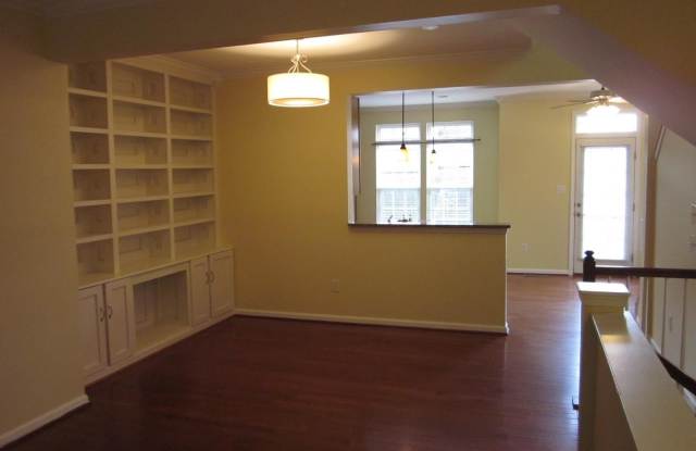 2130 LOCKWOOD DR Gallery 4