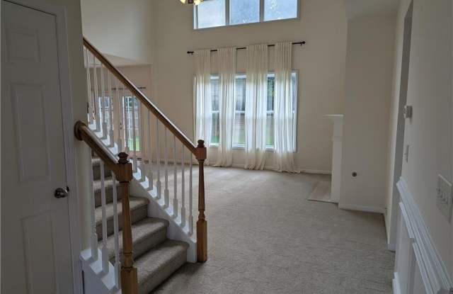 212 Autumn Trail Gallery 3