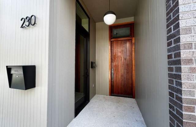 230 Washington Street Northeast Gallery 3