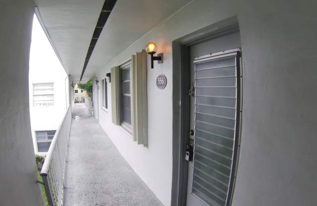 556 Capri L photos photos