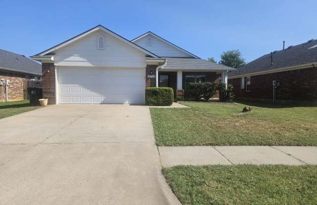 (3) Bed/(2) Bath with Storm Shelter Avail NOW! Gallery 3
