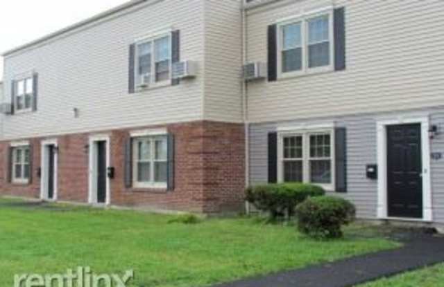 Colonial Square Apartments Gallery 3