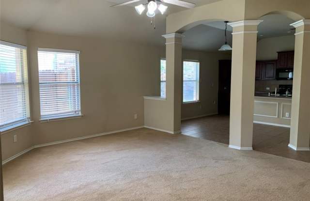 913 Lake Worth Trail Gallery 3