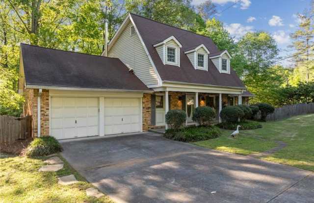 1385 Bubbling Creek Road Gallery 2