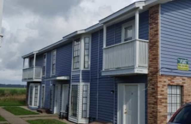 118 D Oakridge Gallery 1