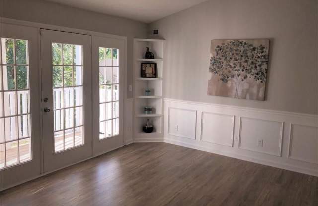 Room in 2 Bedroom Home at Battery Dr photos photos