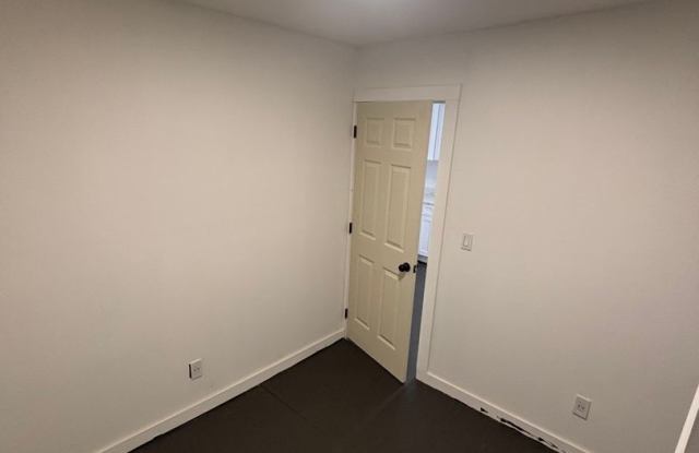 Charming 2BR  in Fort Plain Gallery 3