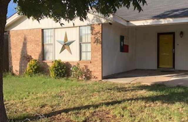 2229 Oleander - 2229 Oleander Lane, Odessa, TX 79763
