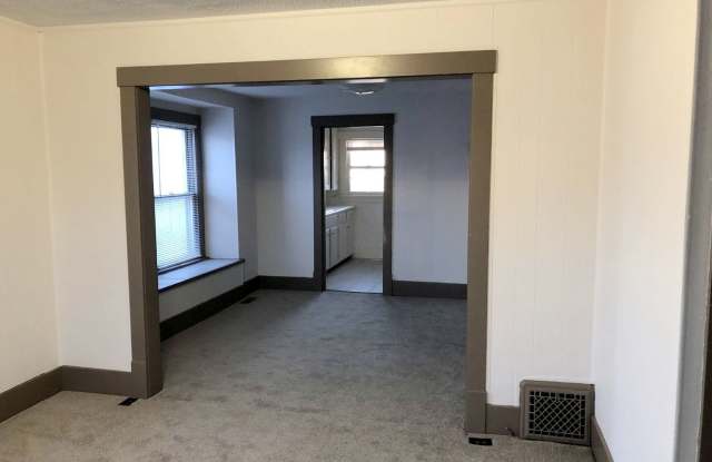 2-Bed, 1-Bath Bungalow Gallery 4