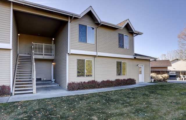 Holliday 2211 photos photos