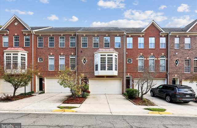 9327 HUNDITH Court - 9327 Hundith Hill Court, Lorton, VA 22079