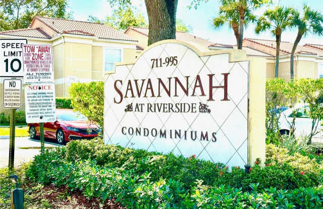 977 Riverside Dr - 977 Riverside Drive, Coral Springs, FL 33071
