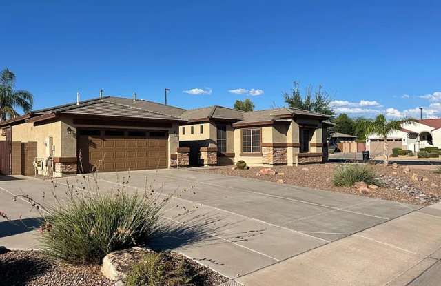 Stunning 4 bedroom - 3150 East San Angelo Avenue, Gilbert, AZ 85234