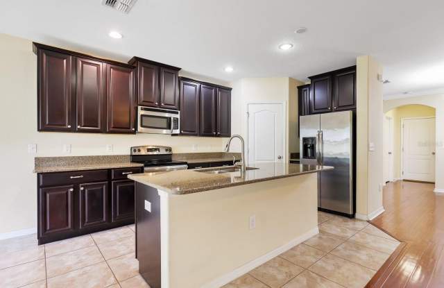 2724 GARDEN FALLS Drive Gallery 3