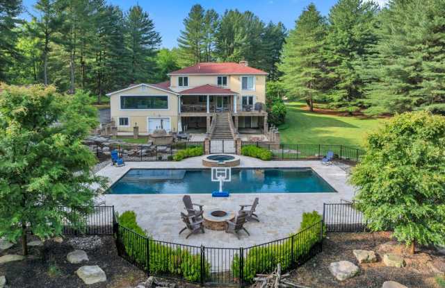 6029 GLEN ARM Road E Gallery 2