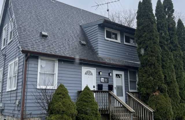 902 Woodlawn Avenue photos photos