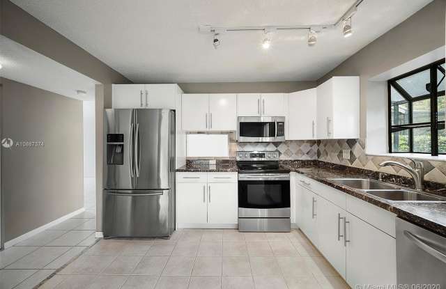 22388 Thousand Pines Ln Gallery 2