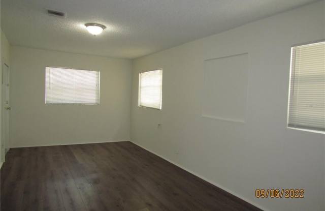 3611 E CLIFTON STREET Gallery 4