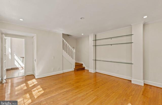 1400 S EDGEWOOD Street Gallery 3